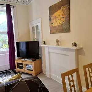 Apex Cathcart Place Apartment Edinburgh